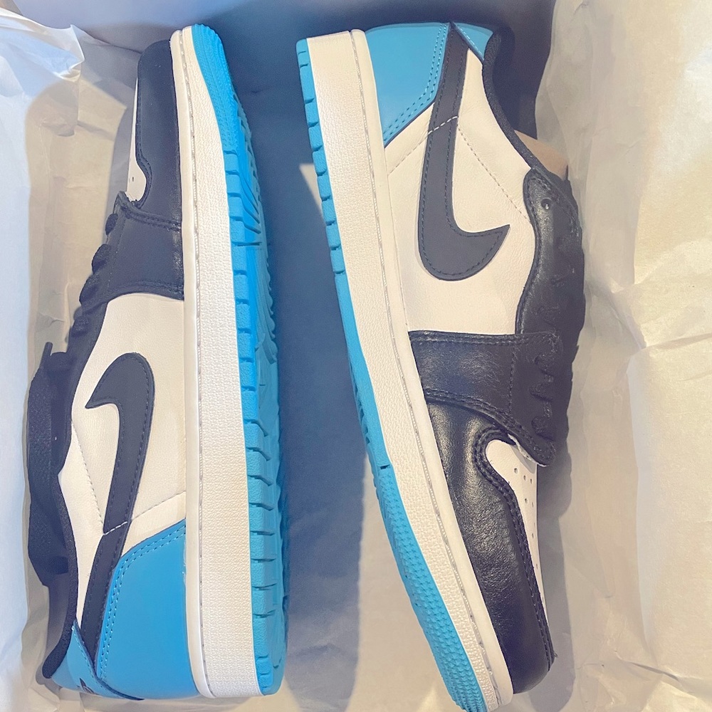 NWT Jordan Retro Lows (size 9.5)